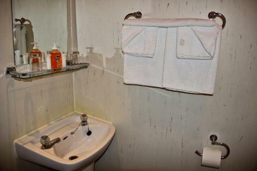 Bed & Breakfast Number Forty Eight