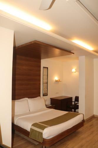 Kyriad Hotel Indore By Othpl