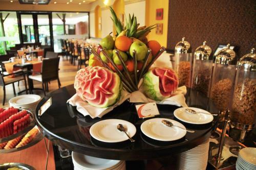 Kyriad Hotel Indore By Othpl