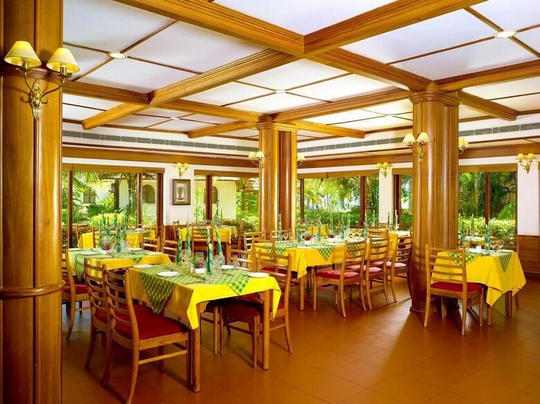Hotel Backwater Ripples Kumarakom