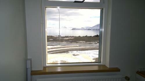 Budget Apartment With Ocean View