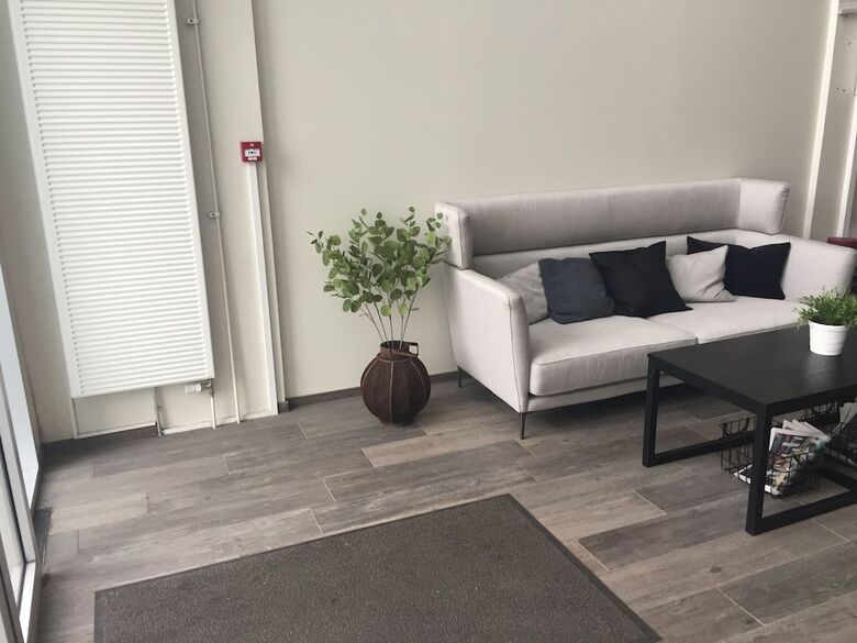 Hostal Bella Apartments & Rooms
