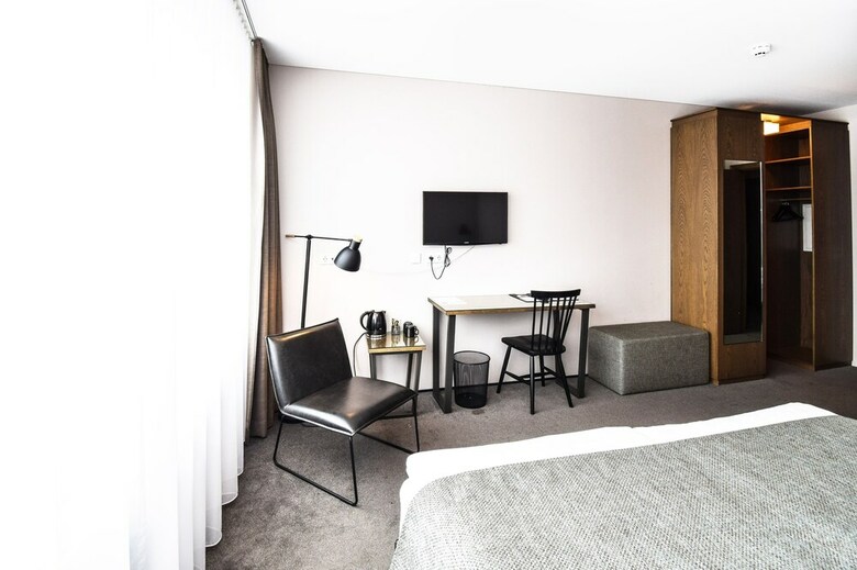 Hostal Bella Apartments & Rooms