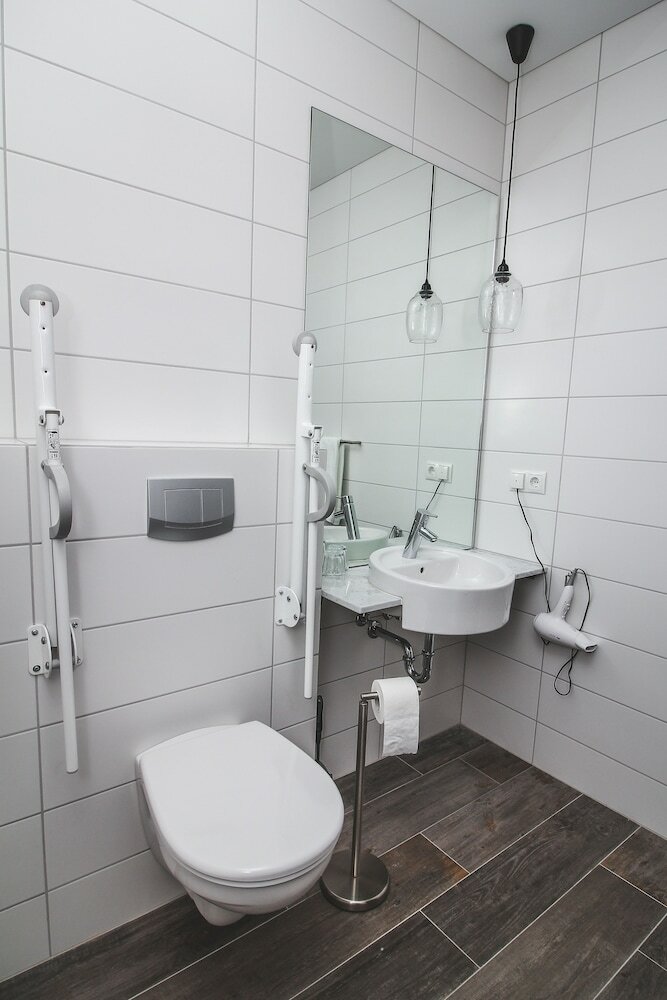 Hostal Bella Apartments & Rooms
