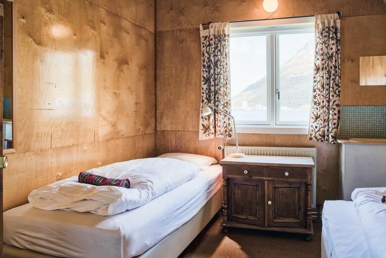 Hafaldan Hi Hostel - Harbour Building
