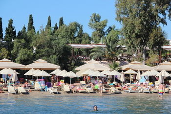 Manuela Hotel