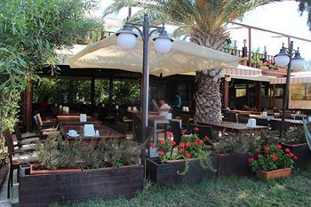 Manuela Hotel