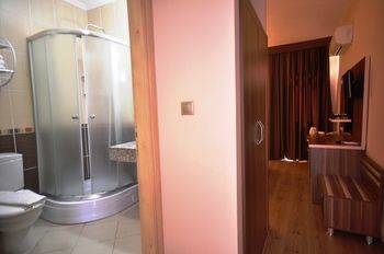 Manuela Hotel