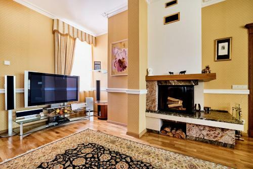 Villa M.s. Kuznetsov Apartments