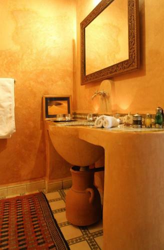 Riad Laila