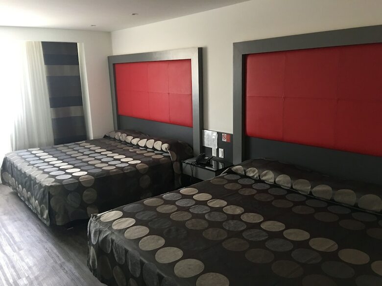 Hotel Atenas Plaza