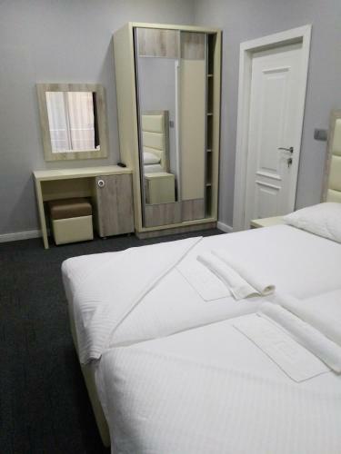 Hostal Guesthouse Montex