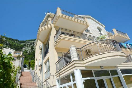 Apartments Vista Muo