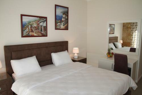 Apartamentos Hotel Opera Jaz