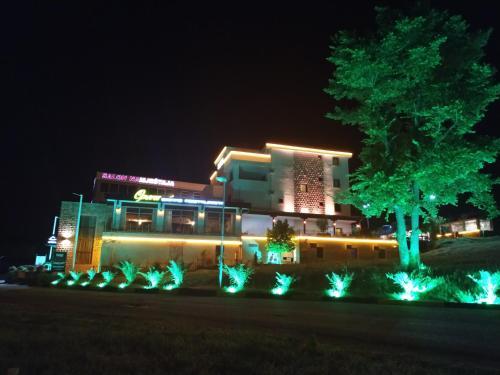 Apartamentos Hotel Opera Jaz