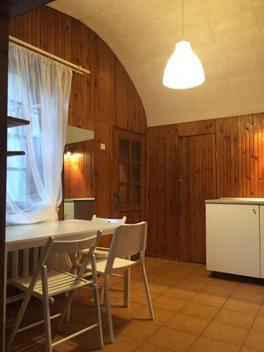 Bed & Breakfast Bernardinu St. Guest House