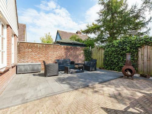 Modern Holiday Home In Noordwijkerhout With Fireplace
