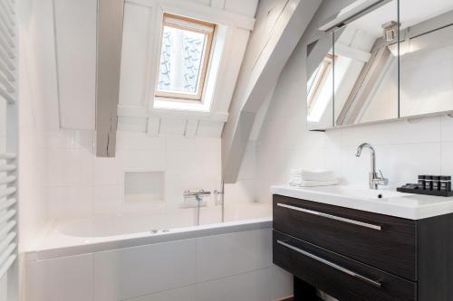 Cityden Canal Serviced Apartments