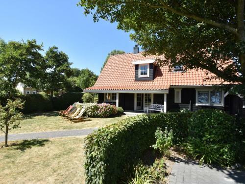Splendid Holiday Home In Domburg With Parking