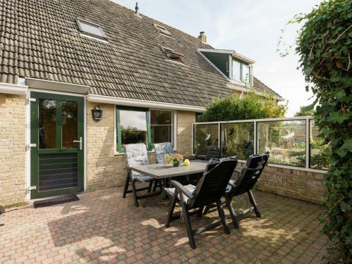 Sunlit Apartment Near Sea In Oosterend Terschelling