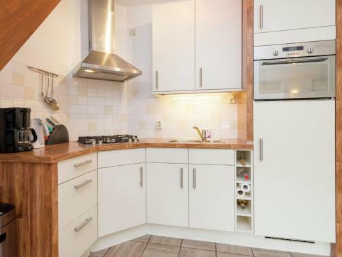 Sunlit Apartment Near Sea In Oosterend Terschelling