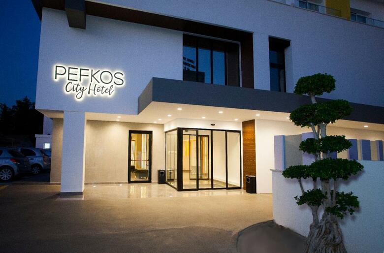 Hotel Pefkos