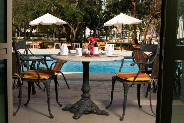 Century Park Hotel