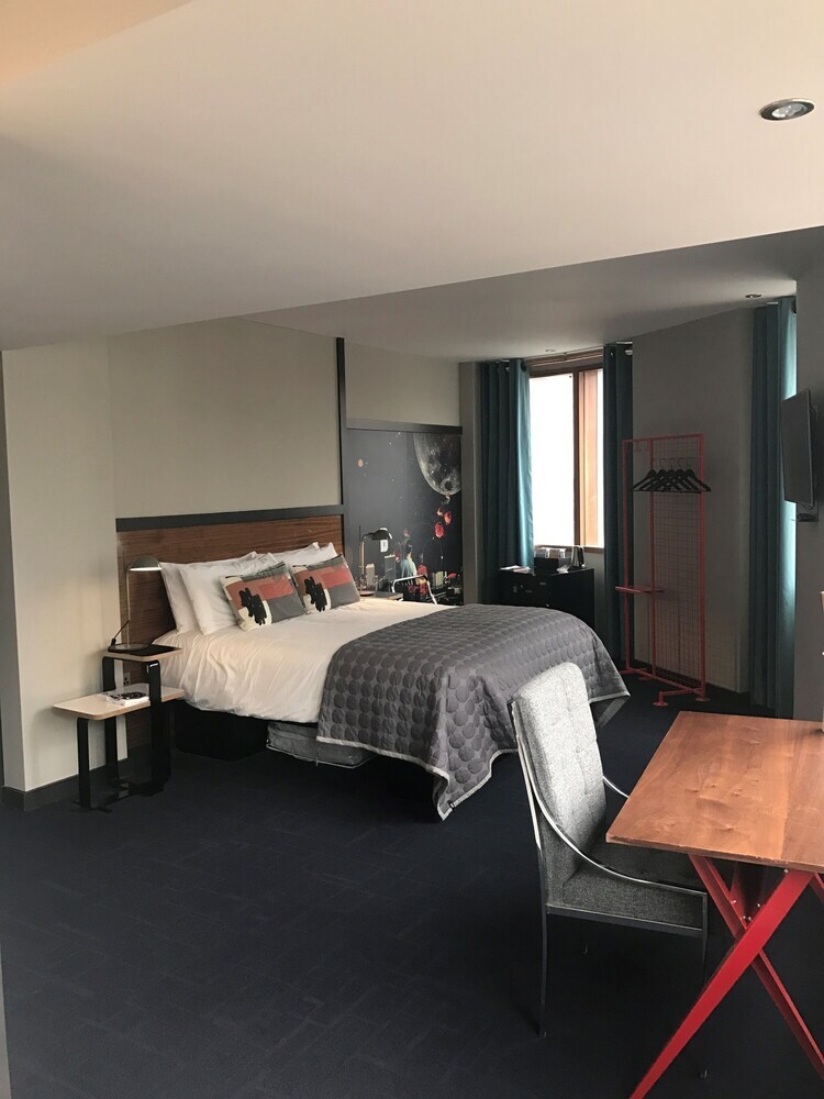 Bullitt Hotel