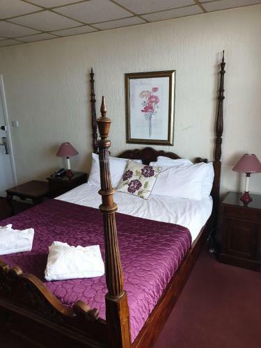 Bed & Breakfast The Parisienne Hotel