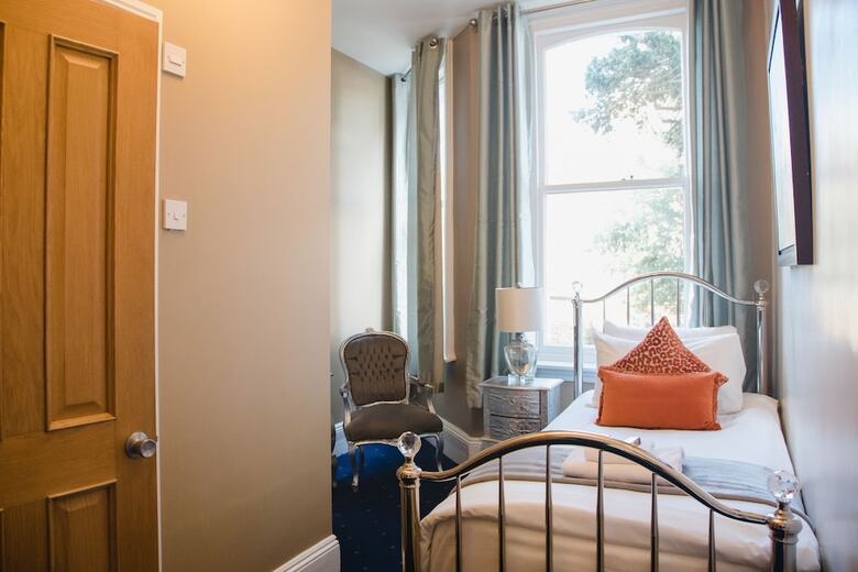 Hostal Washington House Hotel