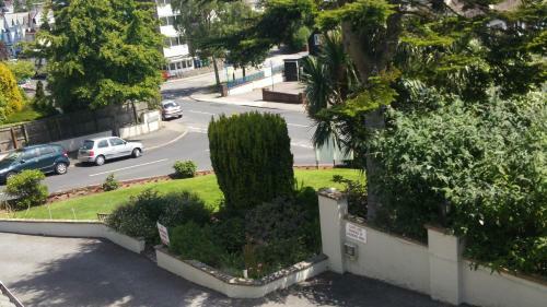 Hostal Churston Way Lodge Guest House