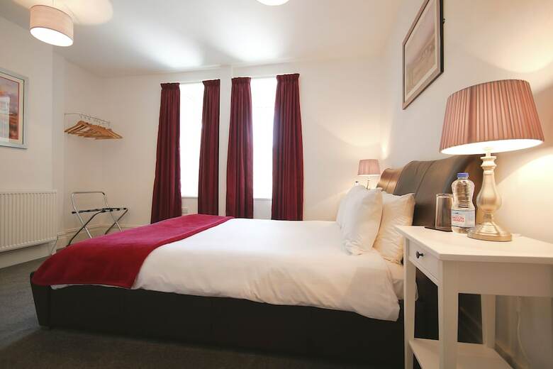 Hostal Church Guesthouse