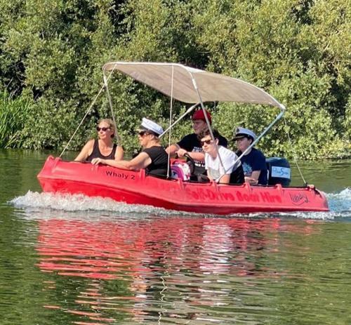 Riverscapes Heated Yacht Eucala