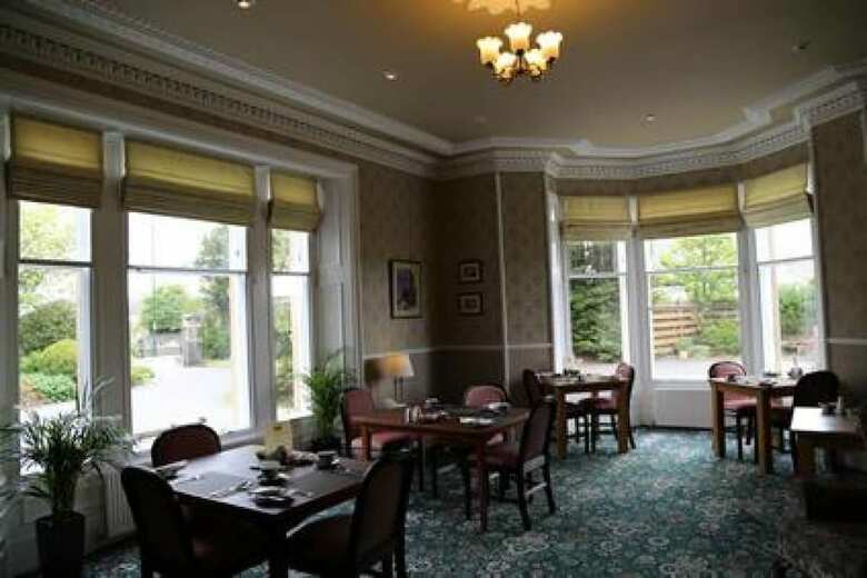 Hostal The Pines Guesthouse