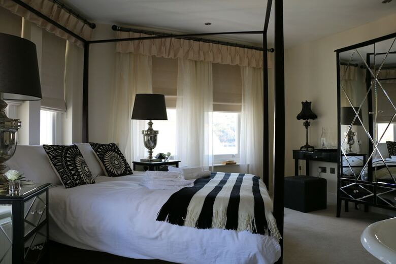 Bed & Breakfast Upton House