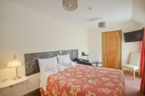 Hostal Bridge House Guest House