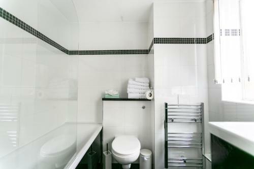 Park Lane Apartments/shaw House