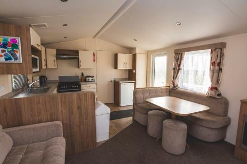 Newquay Bay Resort - Families And Couples Only