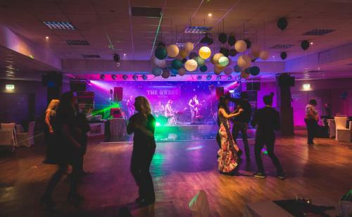 Newquay Bay Resort - Families And Couples Only