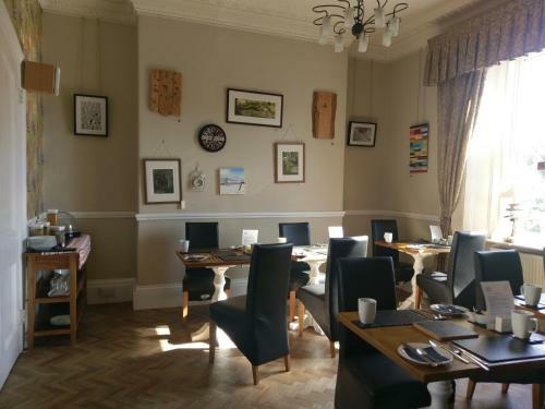 Hostal Gallery Guest House