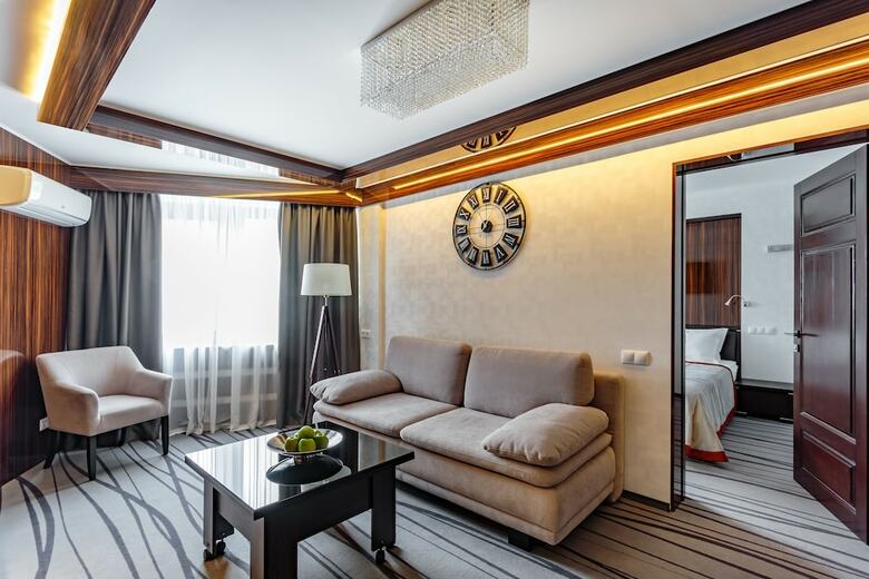 Tourist Hotel