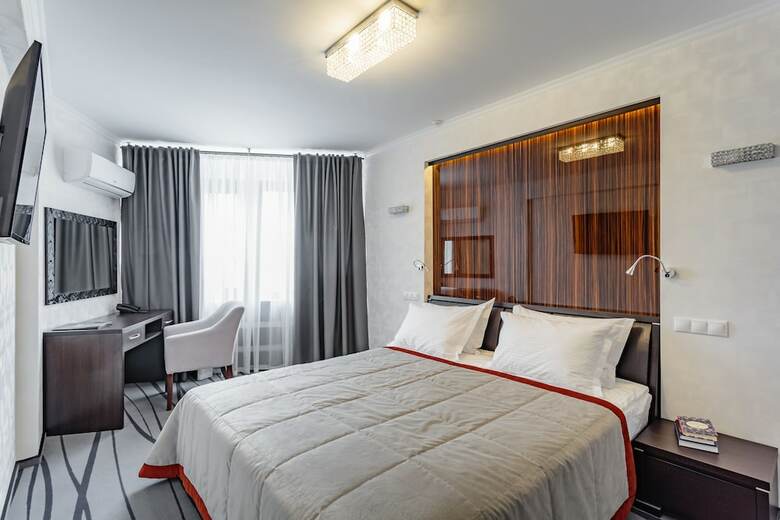 Tourist Hotel