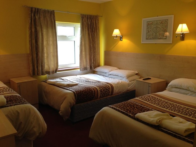 Bed & Breakfast Acton Town Hotel