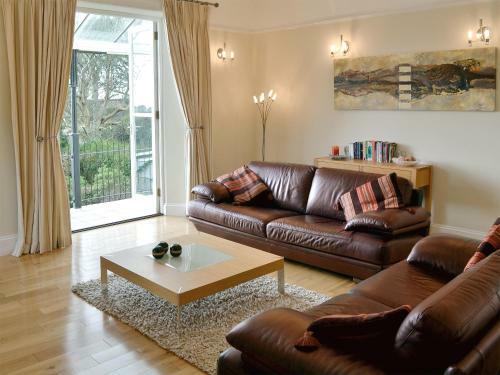 Carnethic House - One Acre View