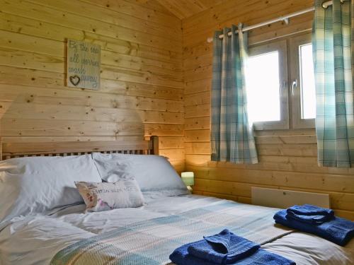 Birdsong Cabin