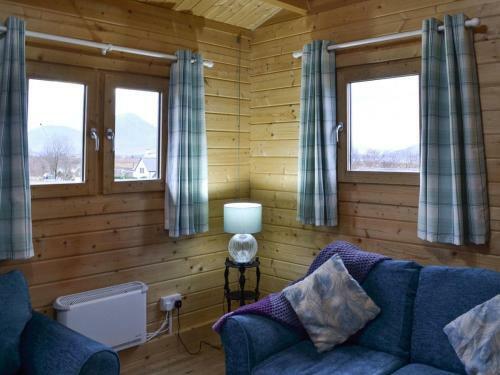 Birdsong Cabin