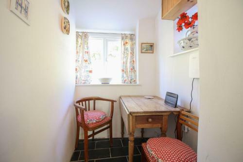 Badgers Cottage At Warleggan