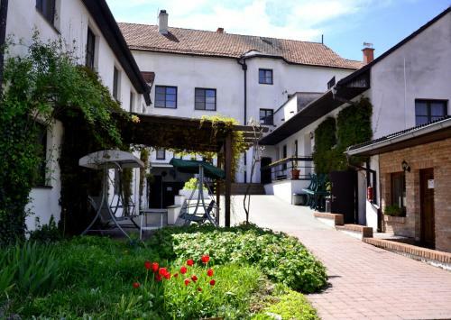 Hotel Drnholec