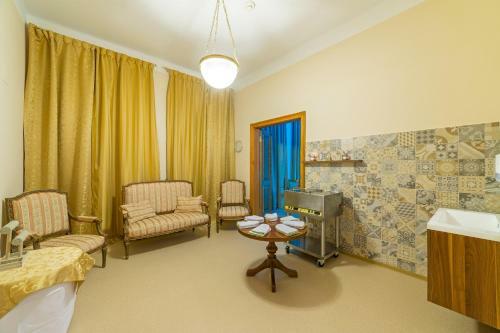 Boutique Hotel Three Lilies