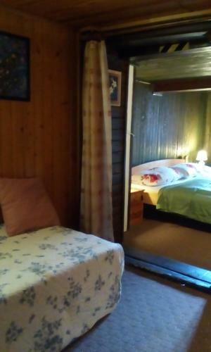 Hostal Guest House Leona